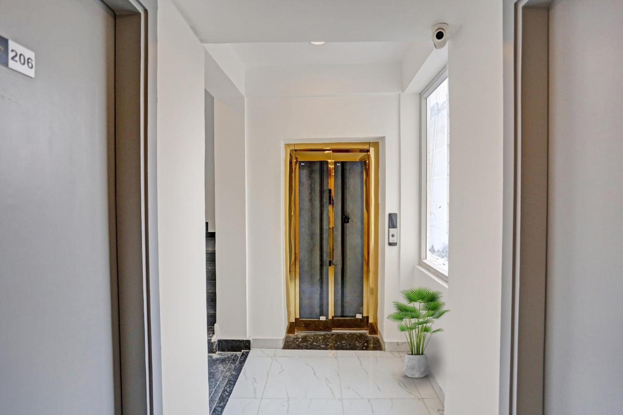Hotel O The Grand Palm Γκουργκάον Εξωτερικό φωτογραφία