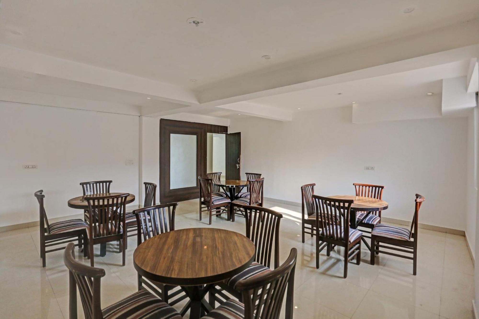Hotel O The Grand Palm Γκουργκάον Εξωτερικό φωτογραφία