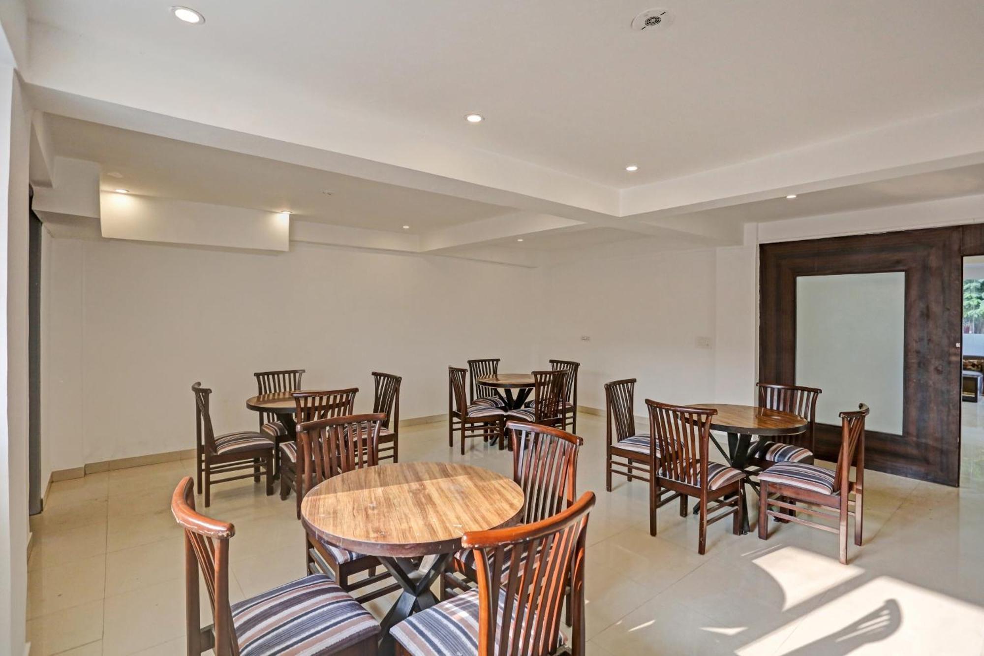 Hotel O The Grand Palm Γκουργκάον Εξωτερικό φωτογραφία