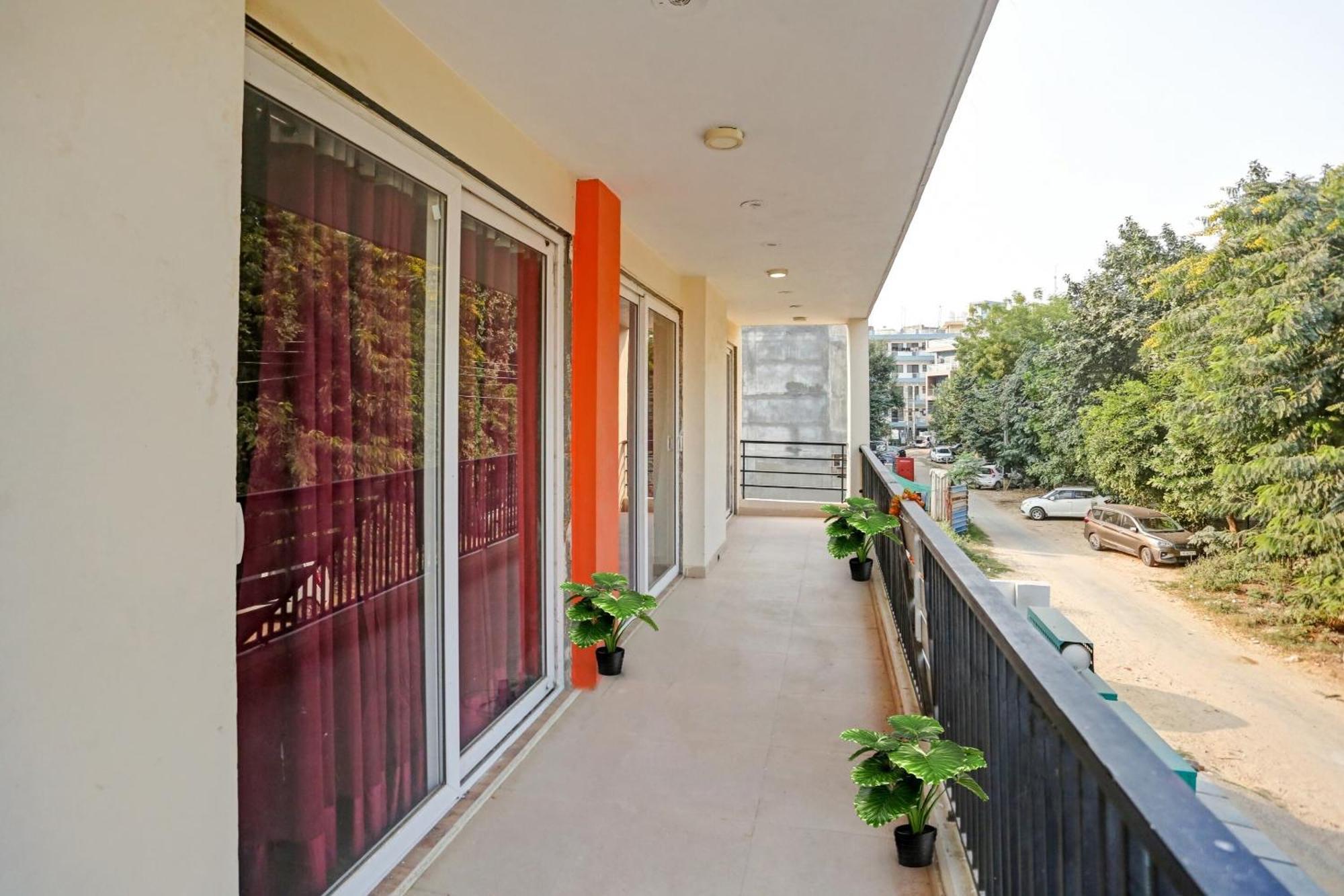Hotel O The Grand Palm Γκουργκάον Εξωτερικό φωτογραφία
